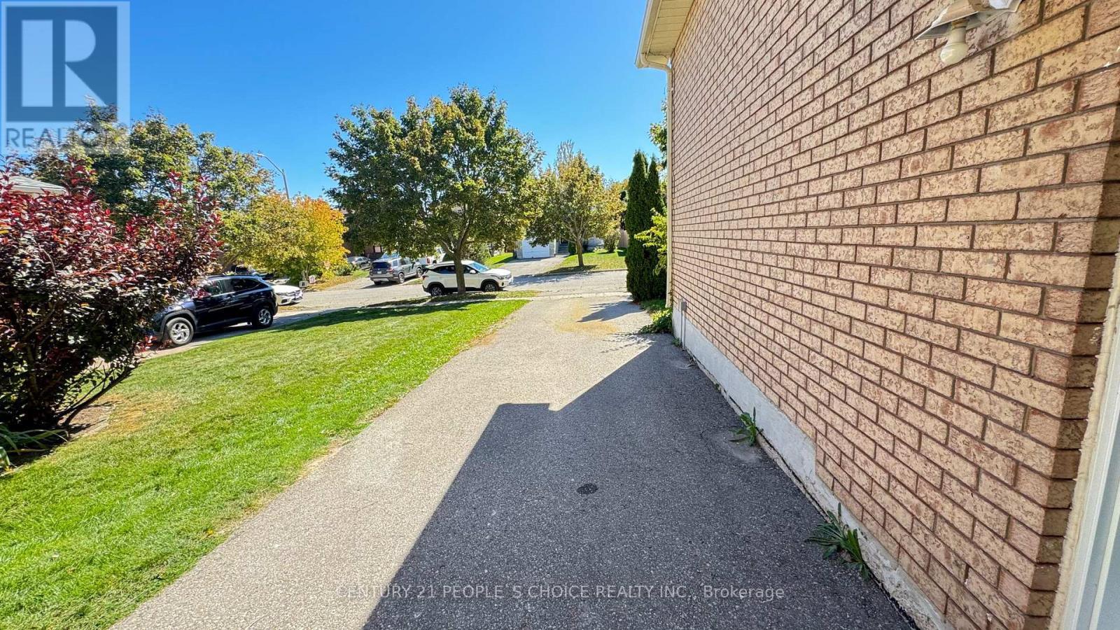 18 Ward Drive, Barrie (Painswick North), Ontario  L4N 7N9 - Photo 9 - S12510922