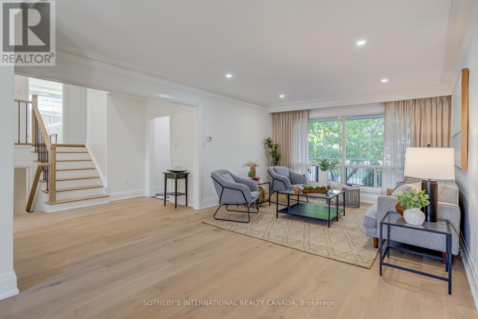 34 Euphrasia Drive, Toronto, Ontario  M6B 3V9 - Photo 12 - W12488660