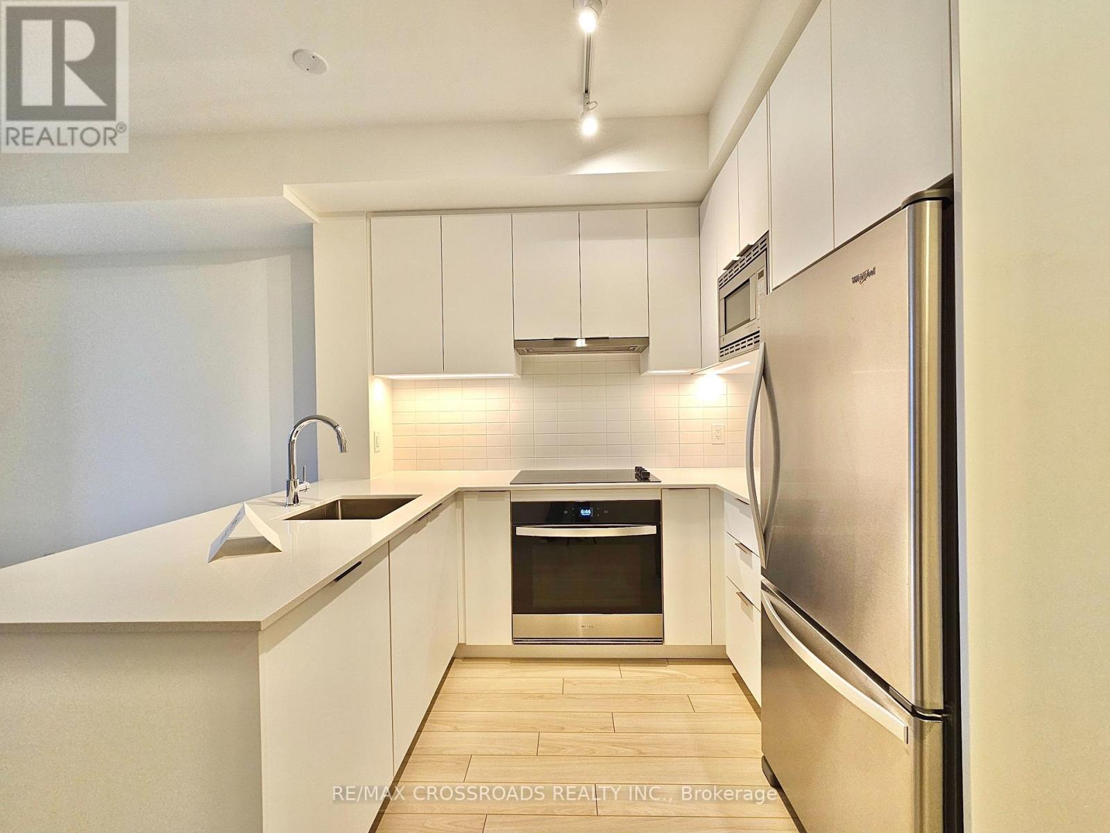 1710 - 3079 Trafalgar Road, Oakville, Ontario  L6H 8C5 - Photo 3 - W12510884