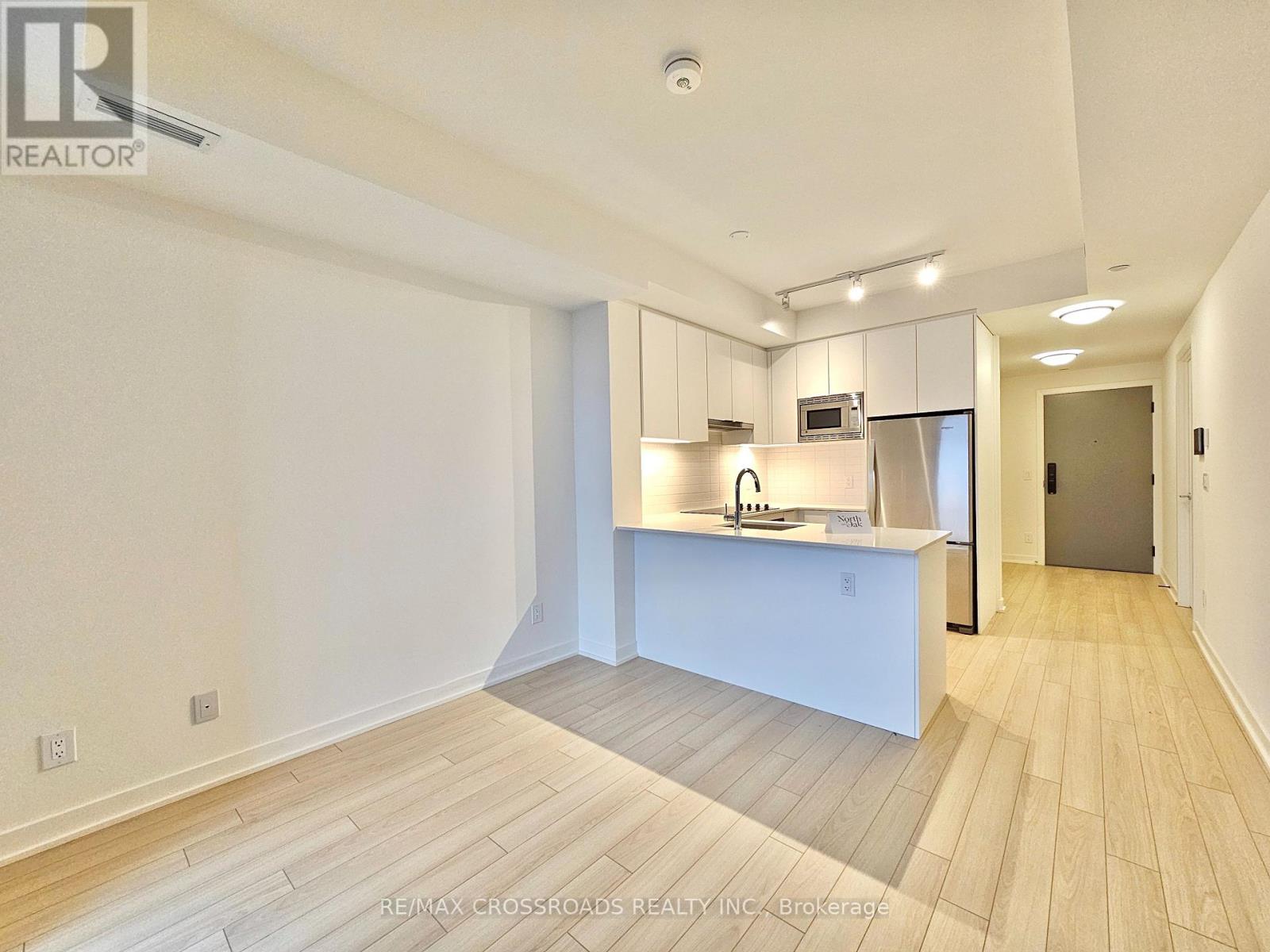 1710 - 3079 Trafalgar Road, Oakville, Ontario  L6H 8C5 - Photo 4 - W12510884