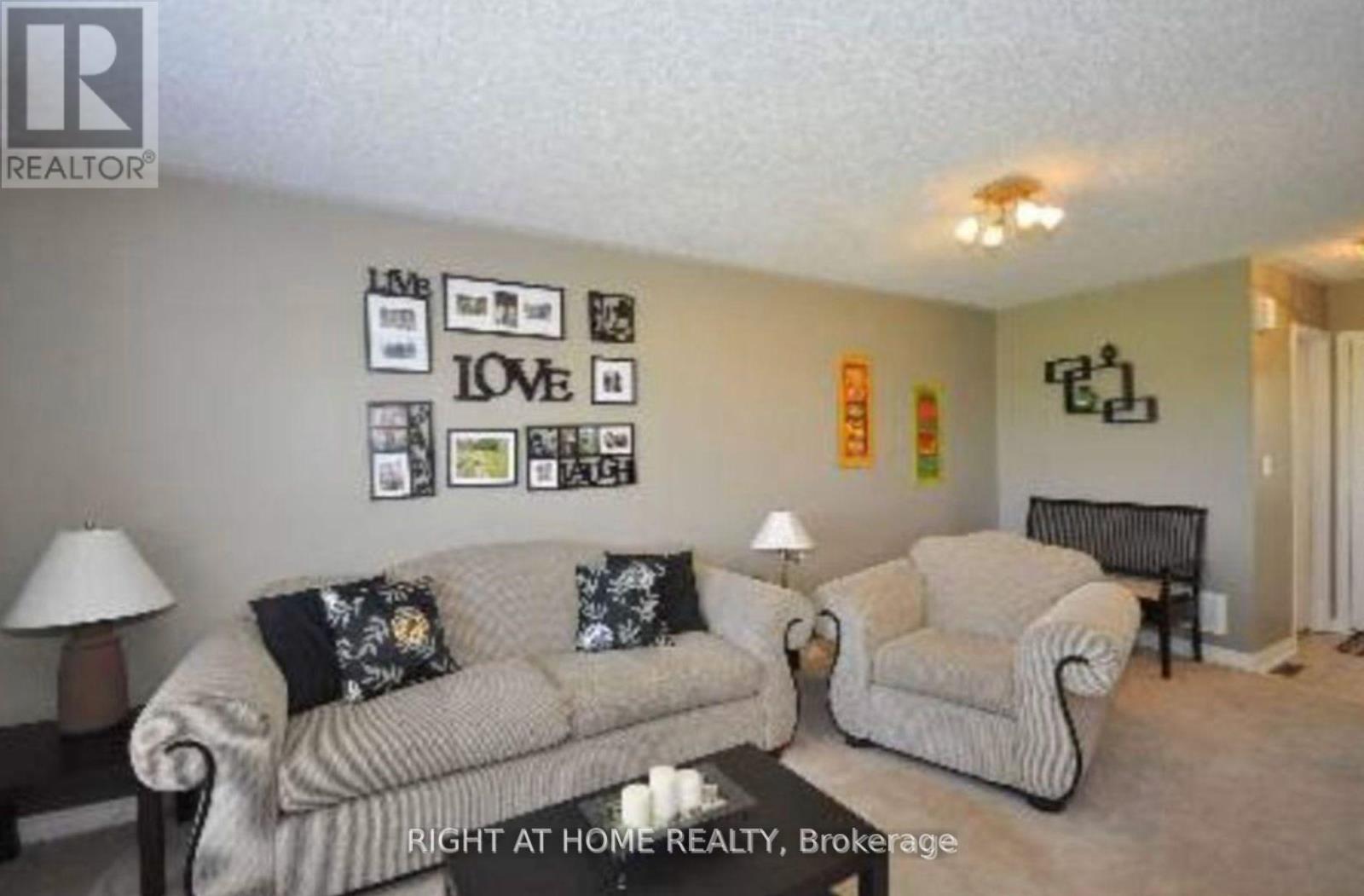 1628 Stover Crescent, Milton, Ontario  L9T 5N4 - Photo 3 - W12510942