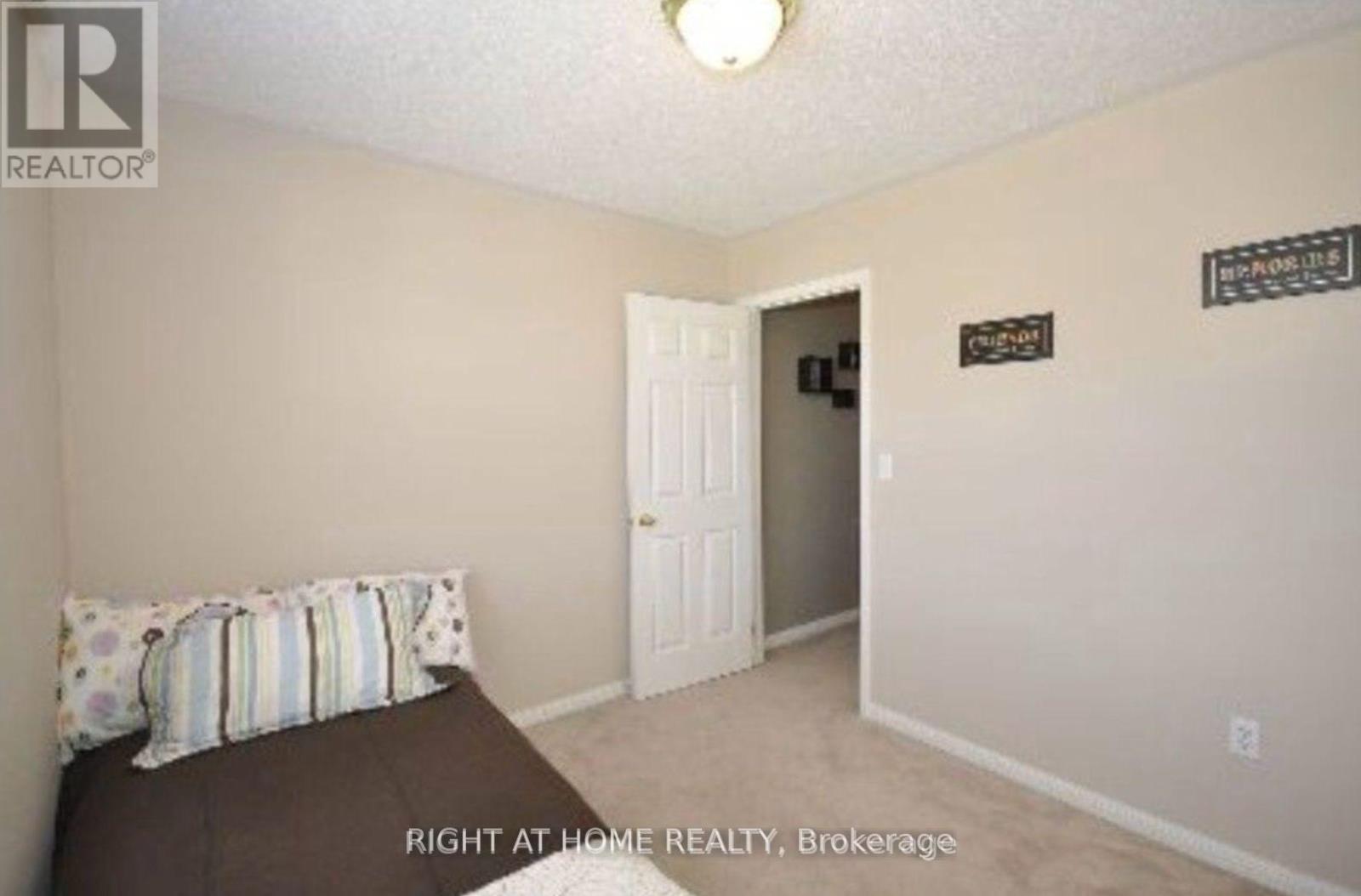 1628 Stover Crescent, Milton, Ontario  L9T 5N4 - Photo 7 - W12510942