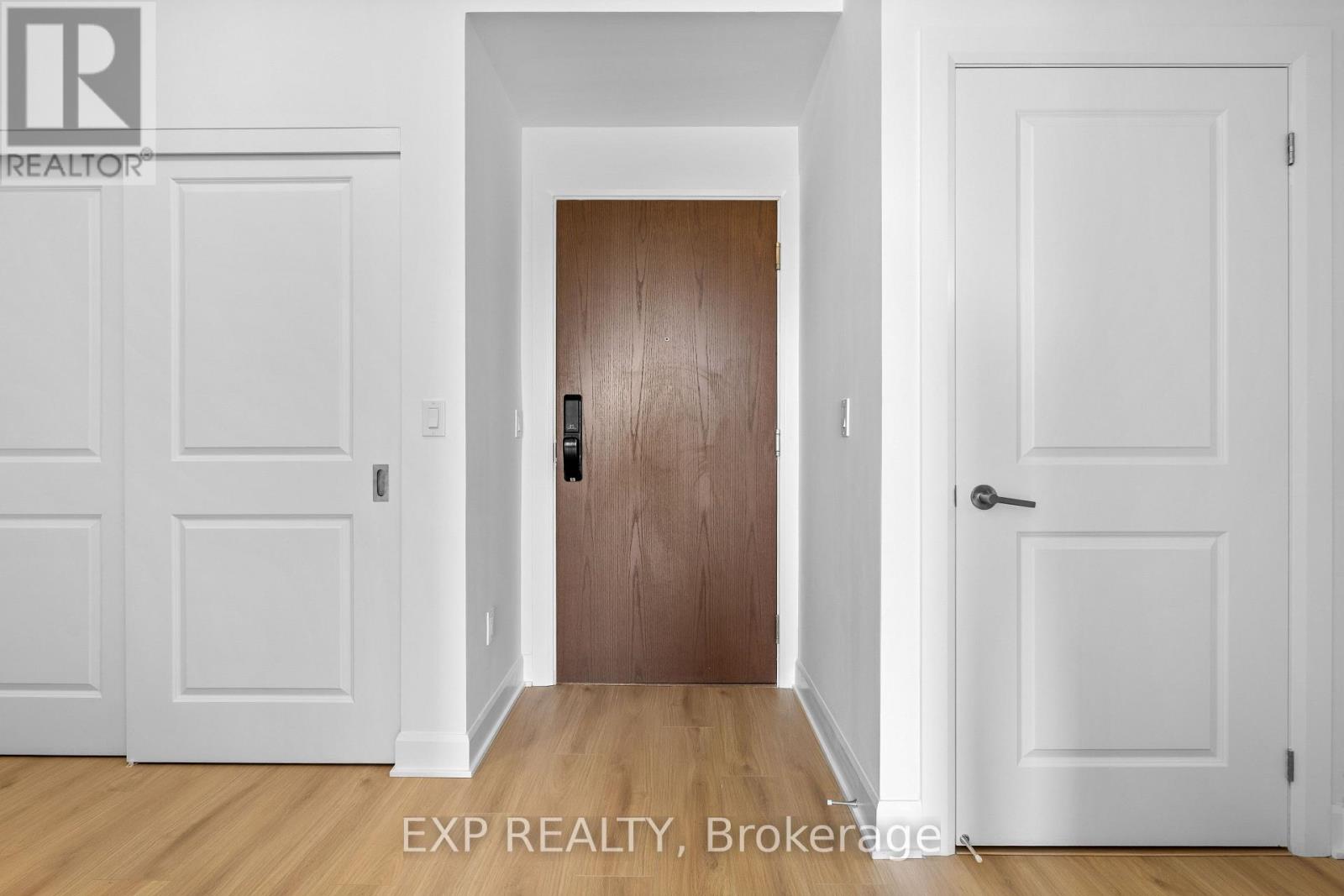 514 - 3240 William Coltson Avenue, Oakville, Ontario  L6H 7C2 - Photo 4 - W12510948