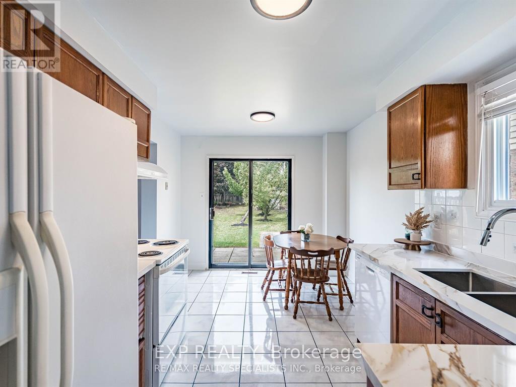 3137 Osbourne Road, Mississauga, Ontario  L5L 4A1 - Photo 12 - W12510956