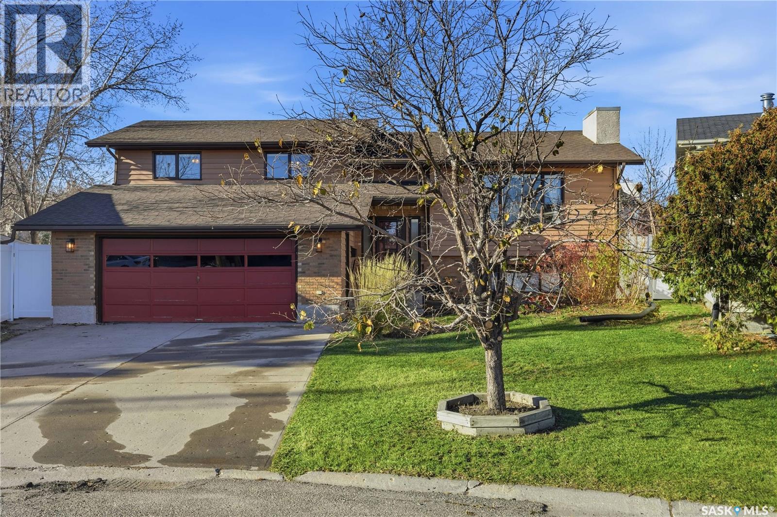 2610 LAYCOCK BAY, regina, Saskatchewan