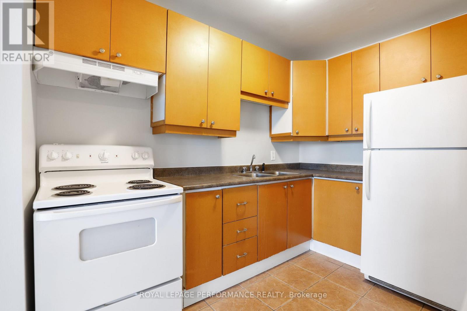 810 - 2020 Jasmine Crescent, Ottawa, Ontario  K1J 8K5 - Photo 14 - X12510986