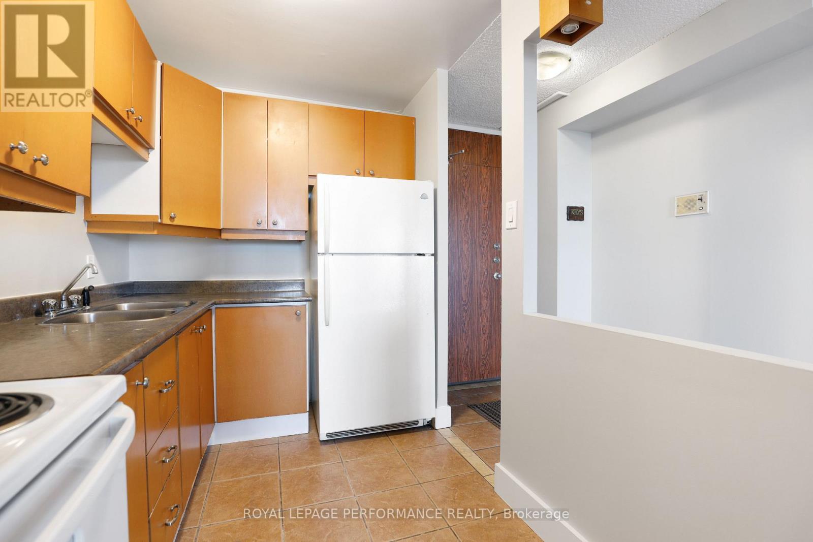 810 - 2020 Jasmine Crescent, Ottawa, Ontario  K1J 8K5 - Photo 15 - X12510986