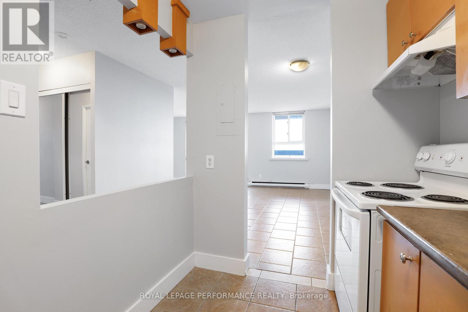 810 - 2020 Jasmine Crescent, Ottawa, Ontario  K1J 8K5 - Photo 16 - X12510986