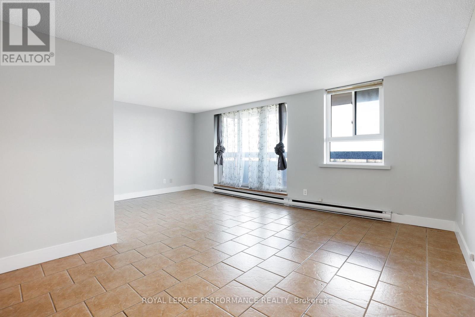 810 - 2020 Jasmine Crescent, Ottawa, Ontario  K1J 8K5 - Photo 18 - X12510986