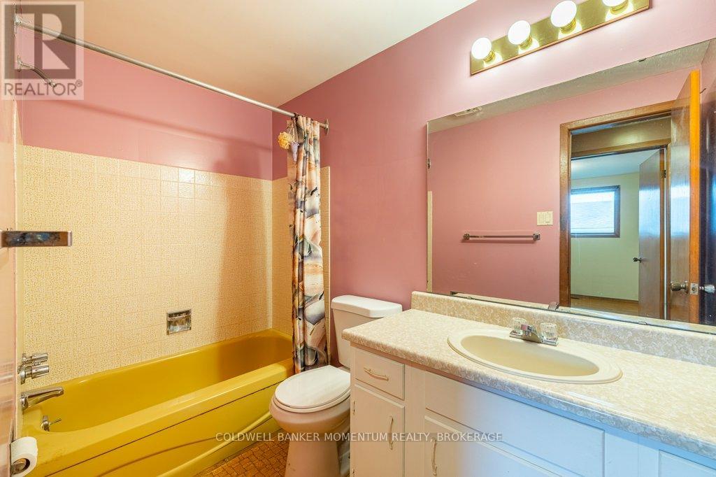 57 Louis Avenue, St. Catharines, Ontario L2M 2N4 - Photo 13 - X12511002