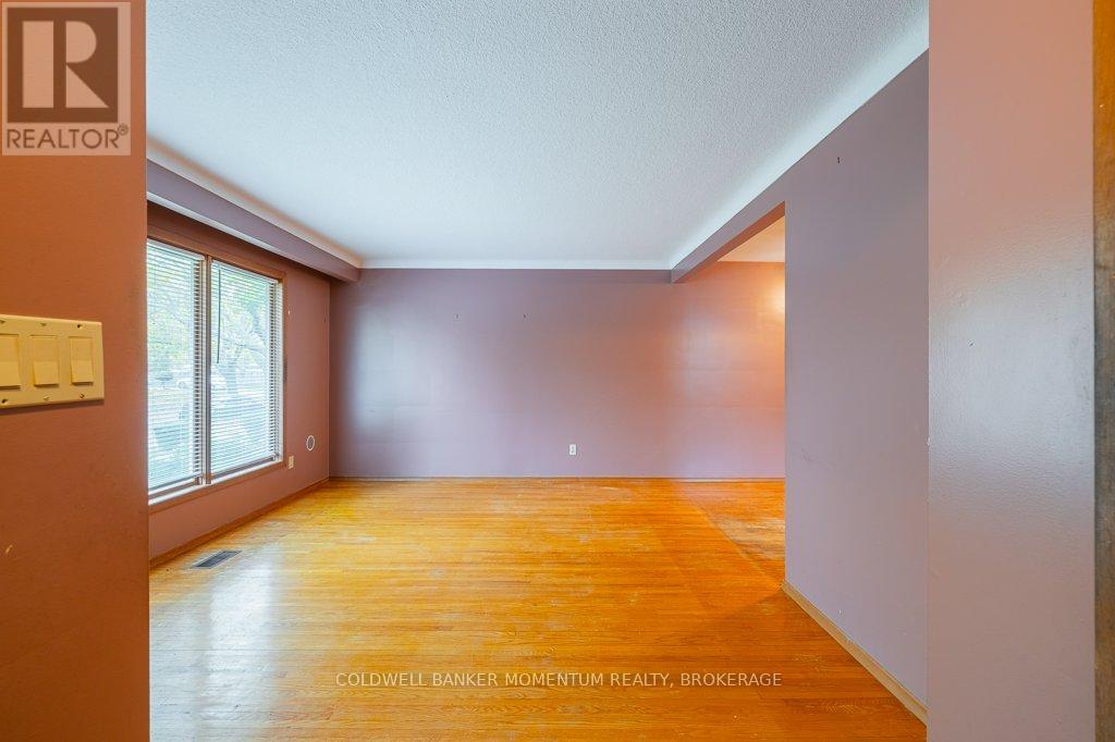 57 Louis Avenue, St. Catharines, Ontario L2M 2N4 - Photo 5 - X12511002