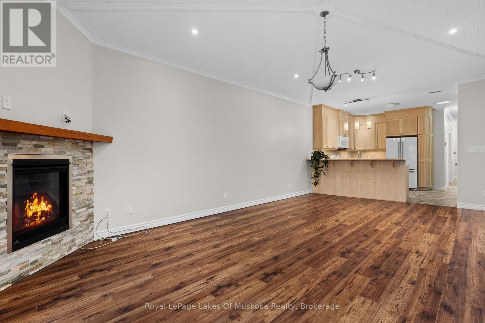 8 - 5 Jordan Lane, Huntsville, Ontario  P1H 1K9 - Photo 10 - X12511016