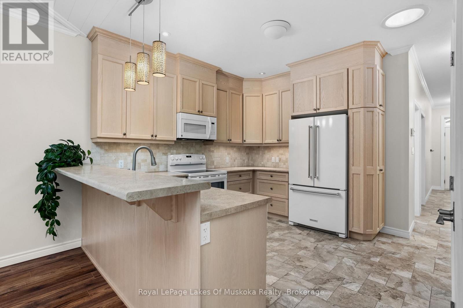 8 - 5 Jordan Lane, Huntsville, Ontario  P1H 1K9 - Photo 11 - X12511016