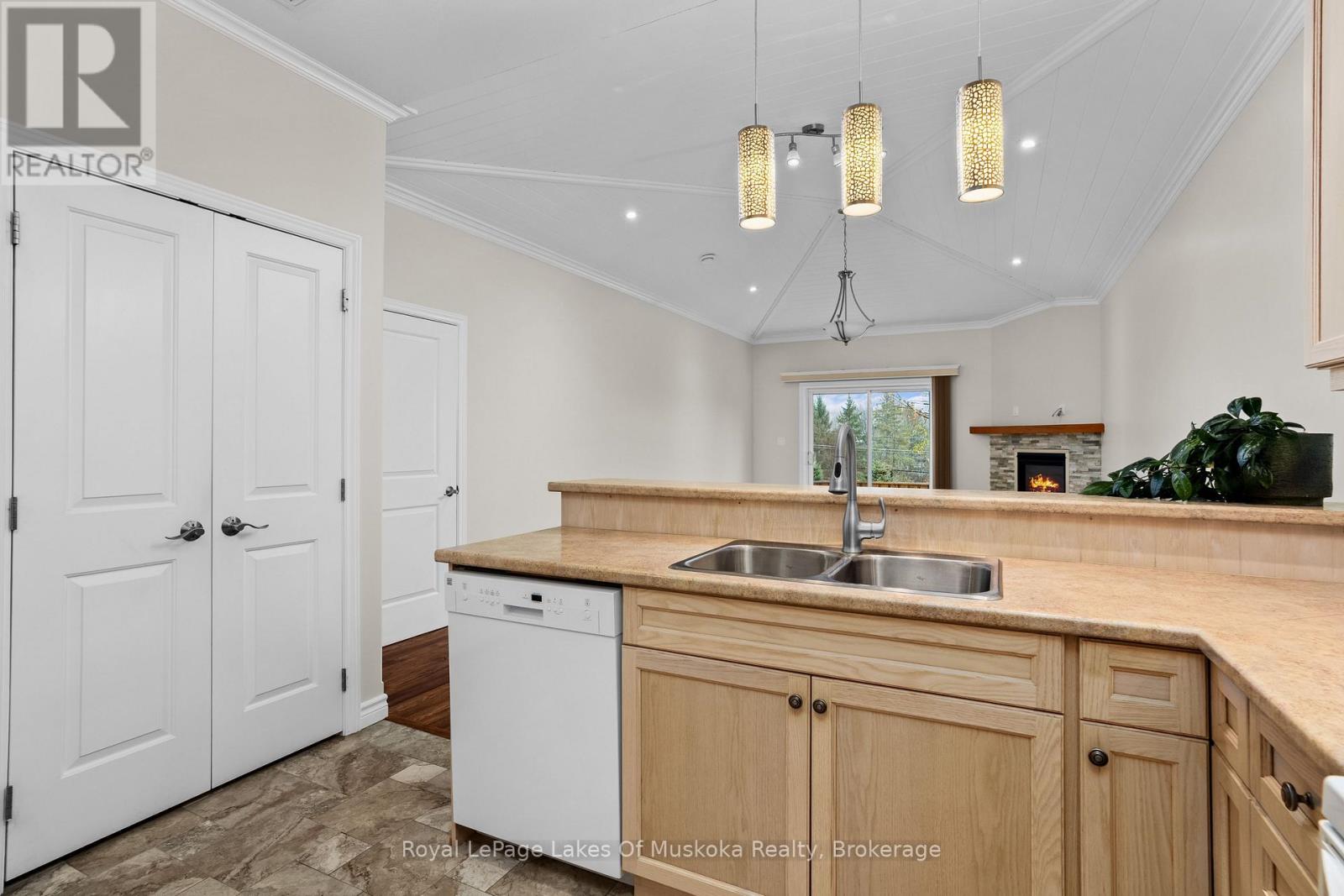 8 - 5 Jordan Lane, Huntsville, Ontario  P1H 1K9 - Photo 13 - X12511016