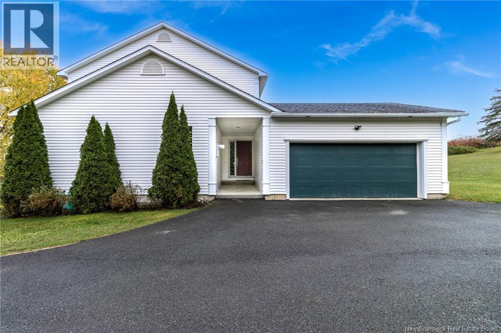 420 Riverview Drive, Florenceville-Bristol, New Brunswick  E7L 3M9 - Photo 4 - NB129688