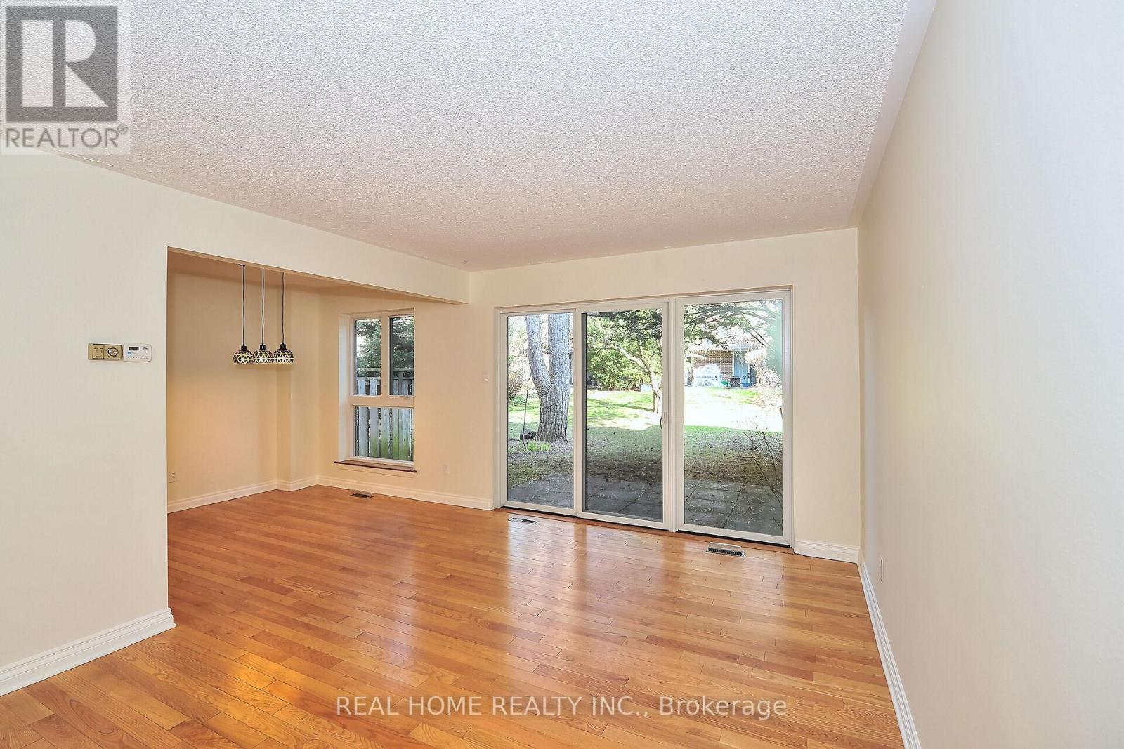 10 Farina Mill Way, Toronto, Ontario  M2L 1S1 - Photo 6 - C12511008