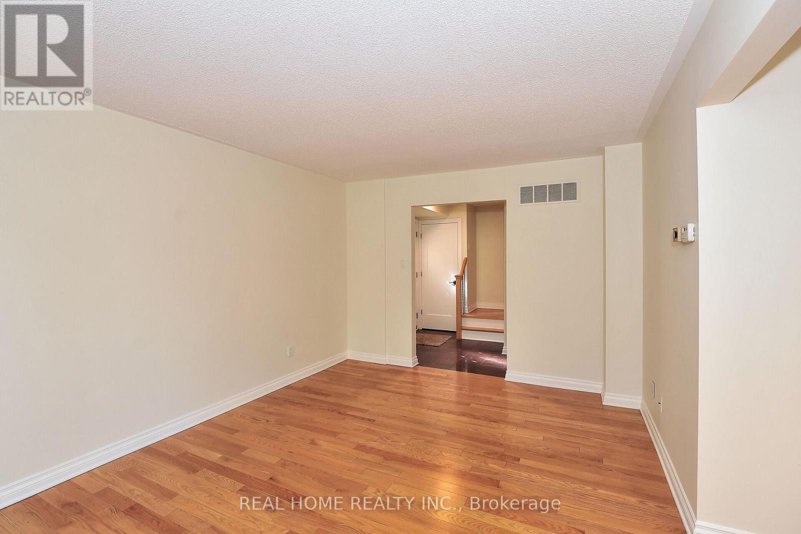 10 Farina Mill Way, Toronto, Ontario  M2L 1S1 - Photo 8 - C12511008