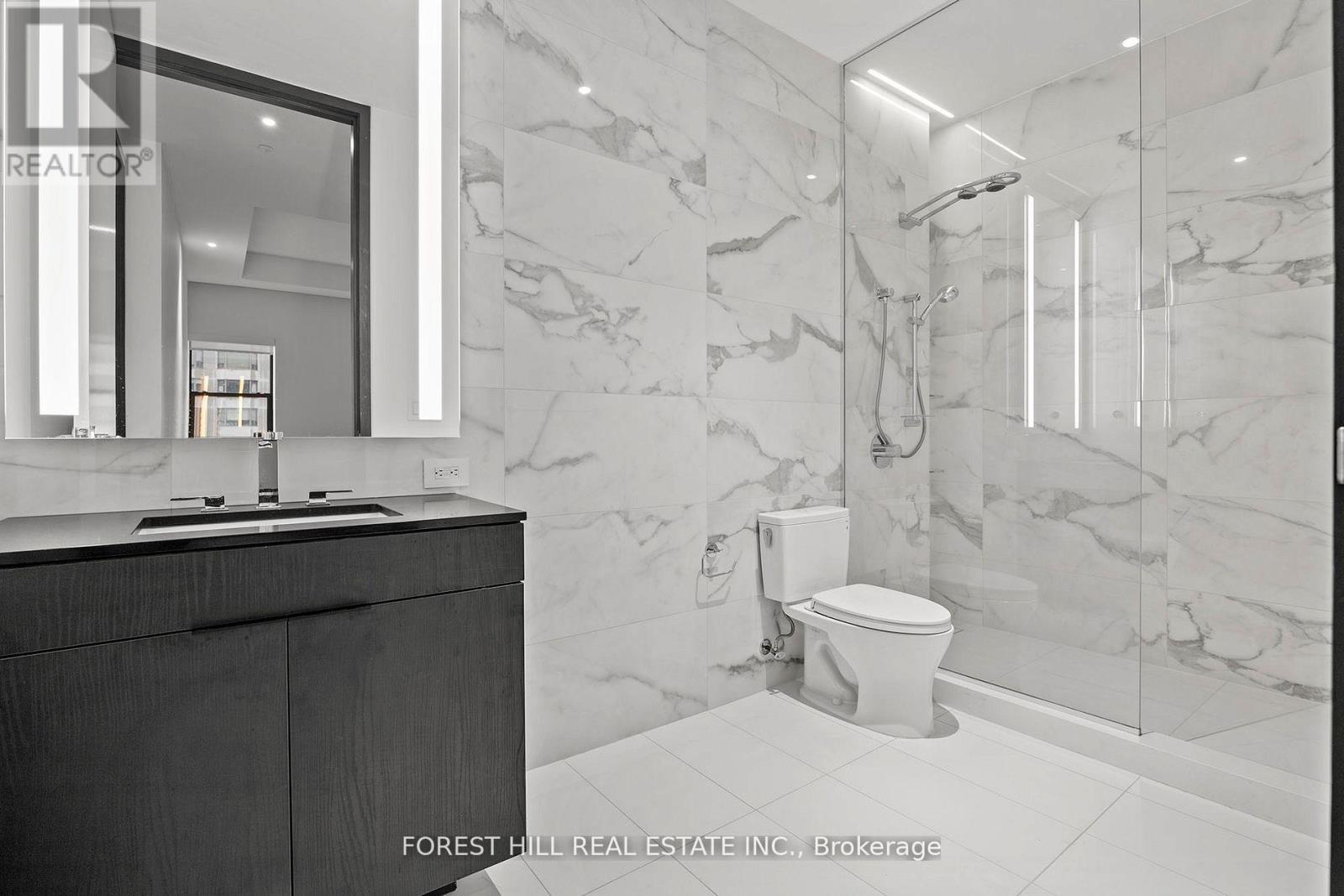 802 - 2 Avenue Road, Toronto, Ontario  M5R 0C6 - Photo 8 - C12511026