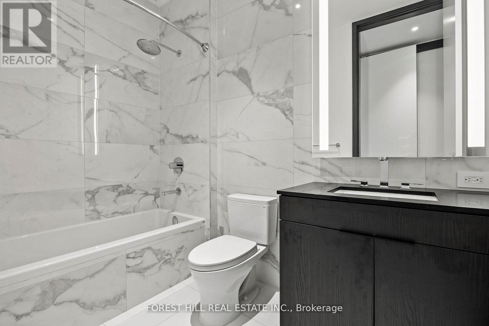 802 - 2 Avenue Road, Toronto, Ontario  M5R 0C6 - Photo 9 - C12511026