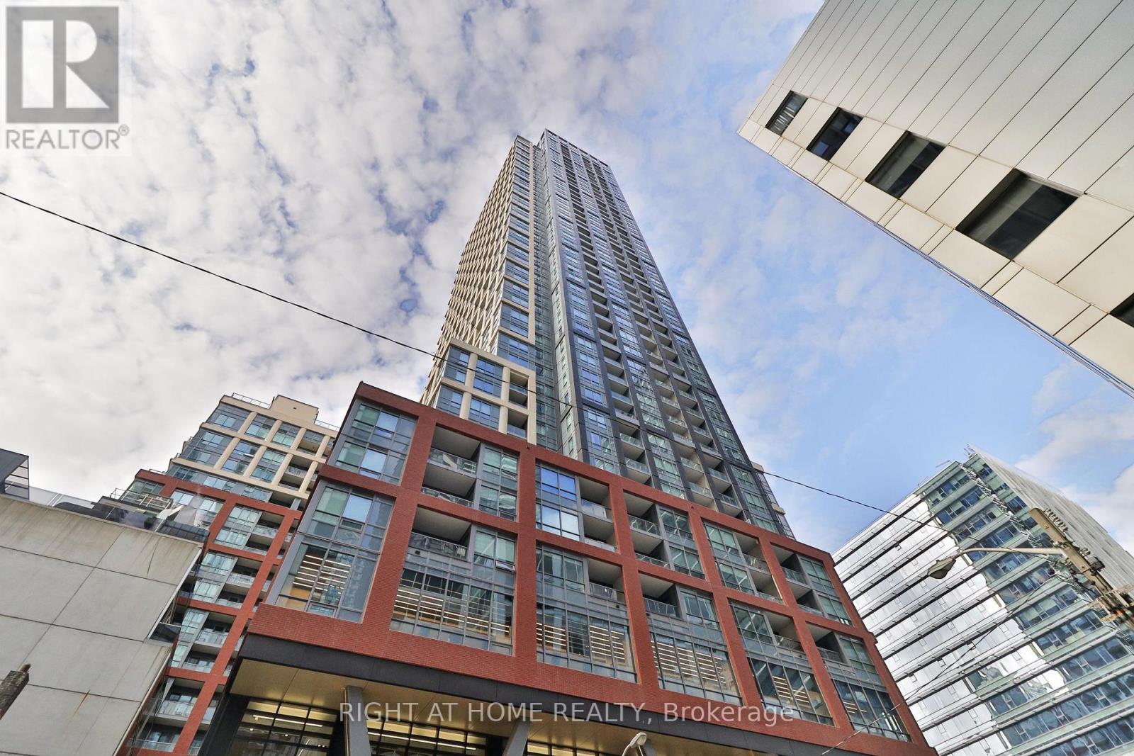 4806 - 108 Peter Street, Toronto, Ontario  M5V 0W2 - Photo 3 - C12511028