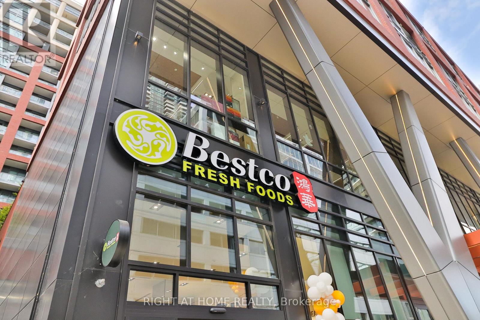 4806 - 108 Peter Street, Toronto, Ontario  M5V 0W2 - Photo 4 - C12511028