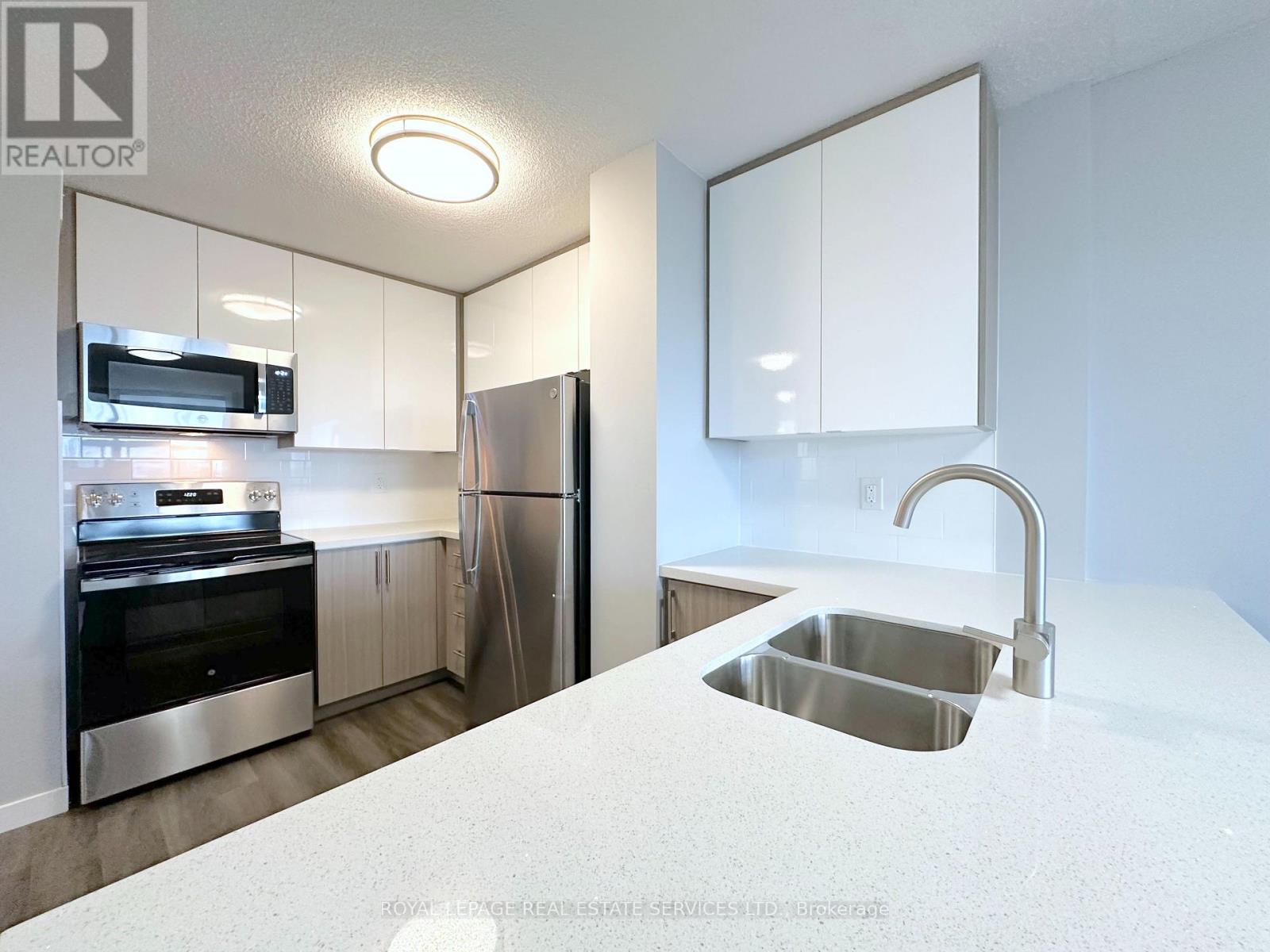 2312 - 2575 Danforth Avenue, Toronto, Ontario  M4C 1L5 - Photo 3 - E12510988