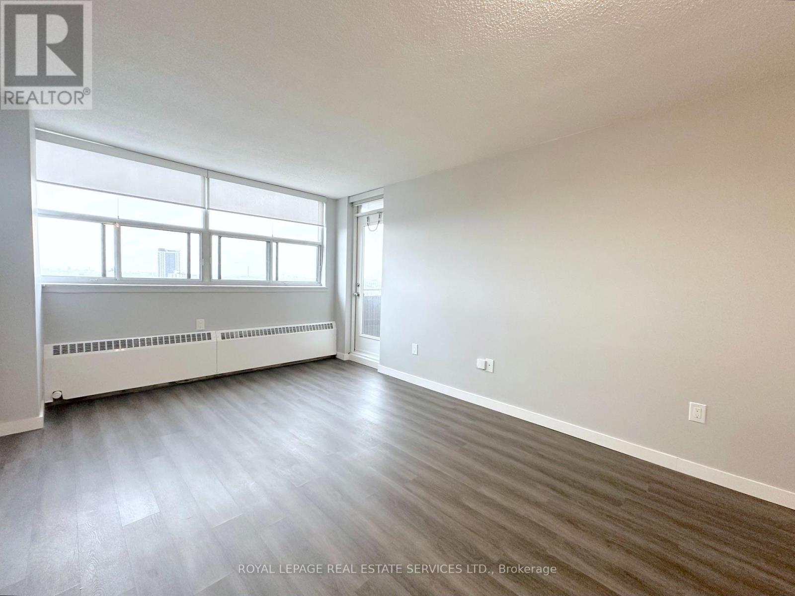 2312 - 2575 Danforth Avenue, Toronto, Ontario  M4C 1L5 - Photo 4 - E12510988