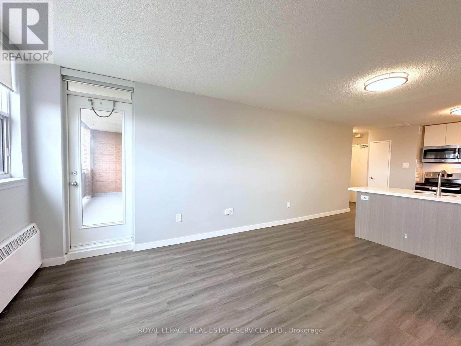 2312 - 2575 Danforth Avenue, Toronto, Ontario  M4C 1L5 - Photo 5 - E12510988