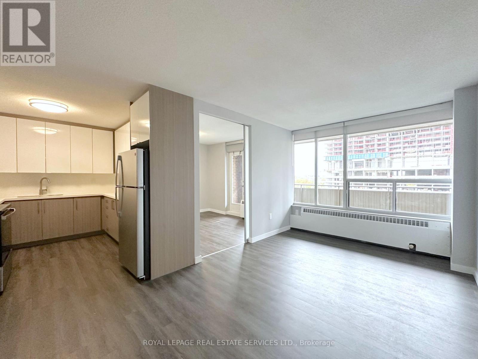 517 - 2575 Danforth Avenue, Toronto, Ontario  M4C 1L5 - Photo 3 - E12510992