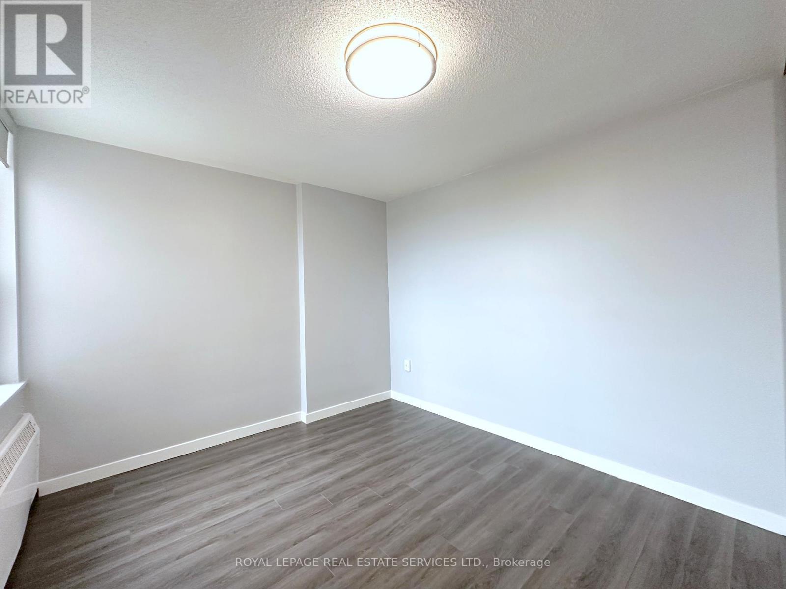 1701 - 275 Main Street, Toronto, Ontario  M4C 4X4 - Photo 5 - E12510996