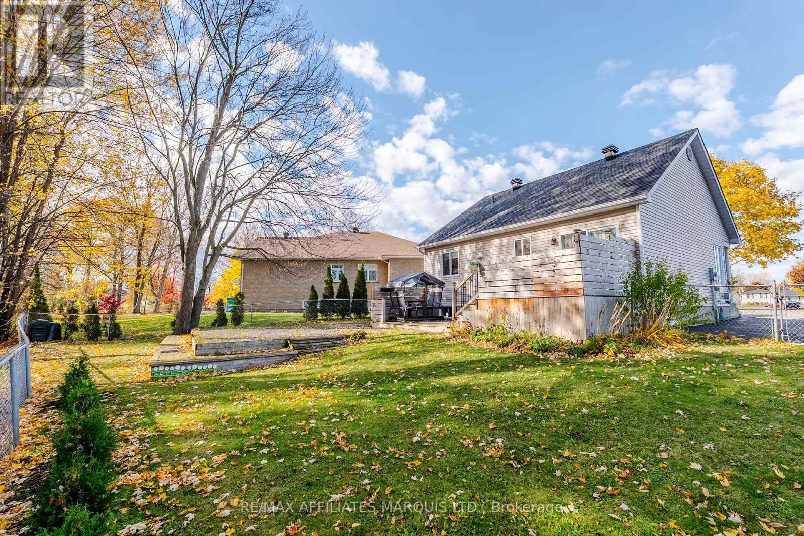 701 Robin Court, Cornwall, Ontario K6H 7N4 - Photo 40 - X12510206