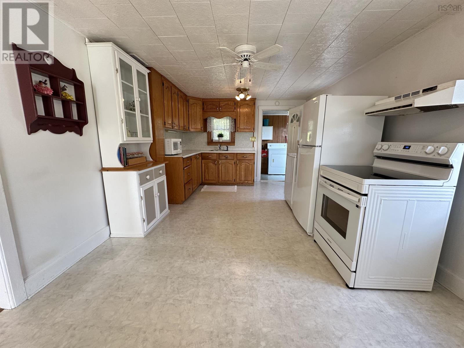 344 Highway 224, Sheet Harbour, Nova Scotia  B0J 3B0 - Photo 12 - 202522151