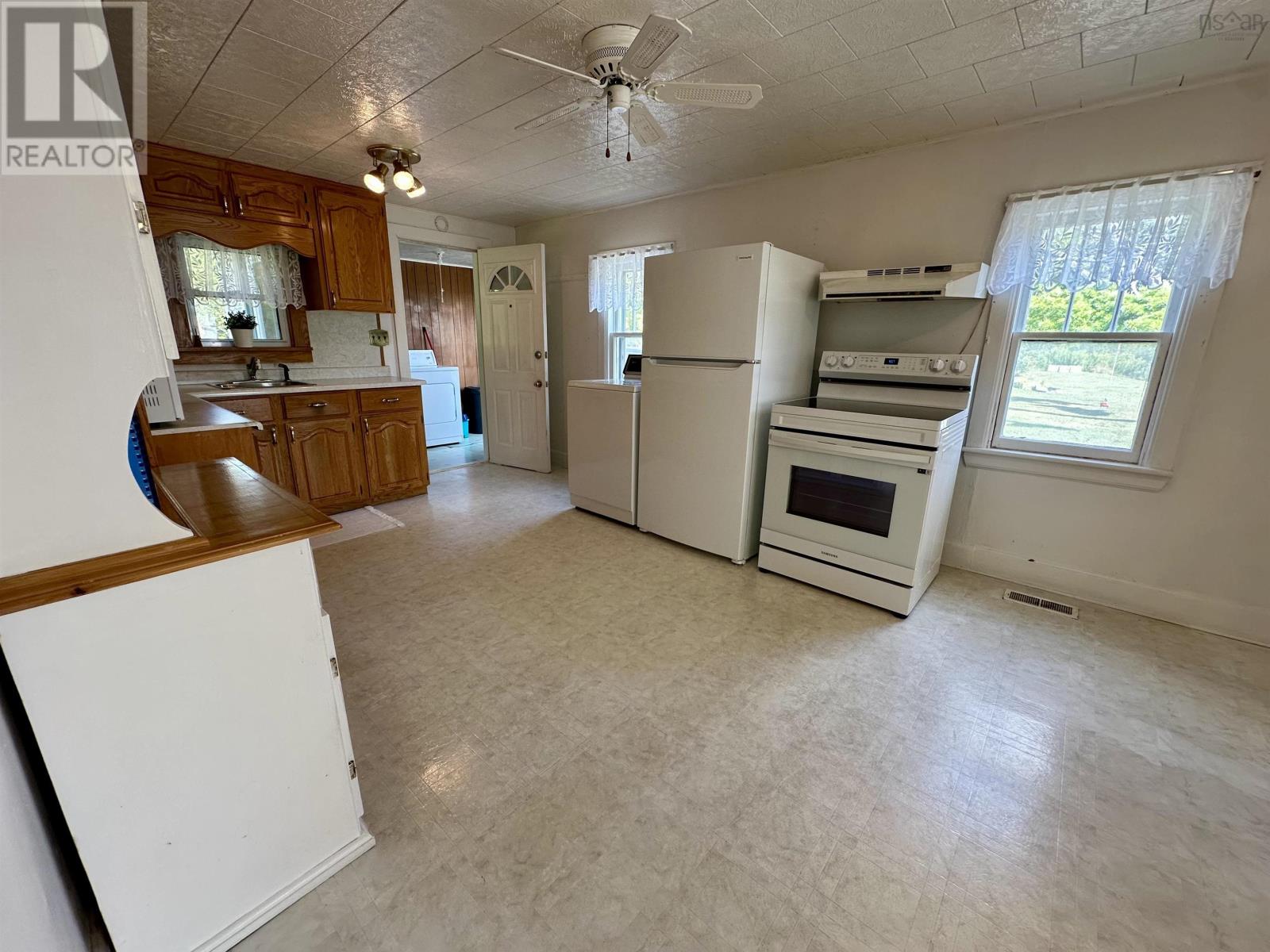 344 Highway 224, Sheet Harbour, Nova Scotia  B0J 3B0 - Photo 17 - 202522151