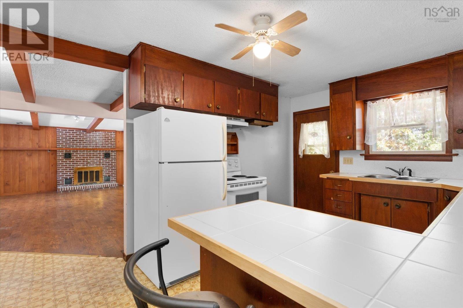 11 Medway Street, Bridgewater, Nova Scotia  B4V 1J8 - Photo 16 - 202525415