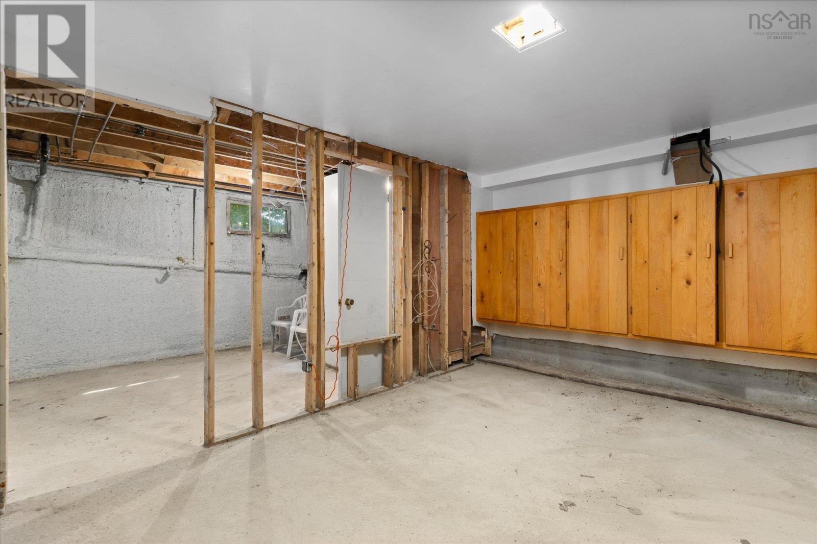 11 Medway Street, Bridgewater, Nova Scotia  B4V 1J8 - Photo 32 - 202525415