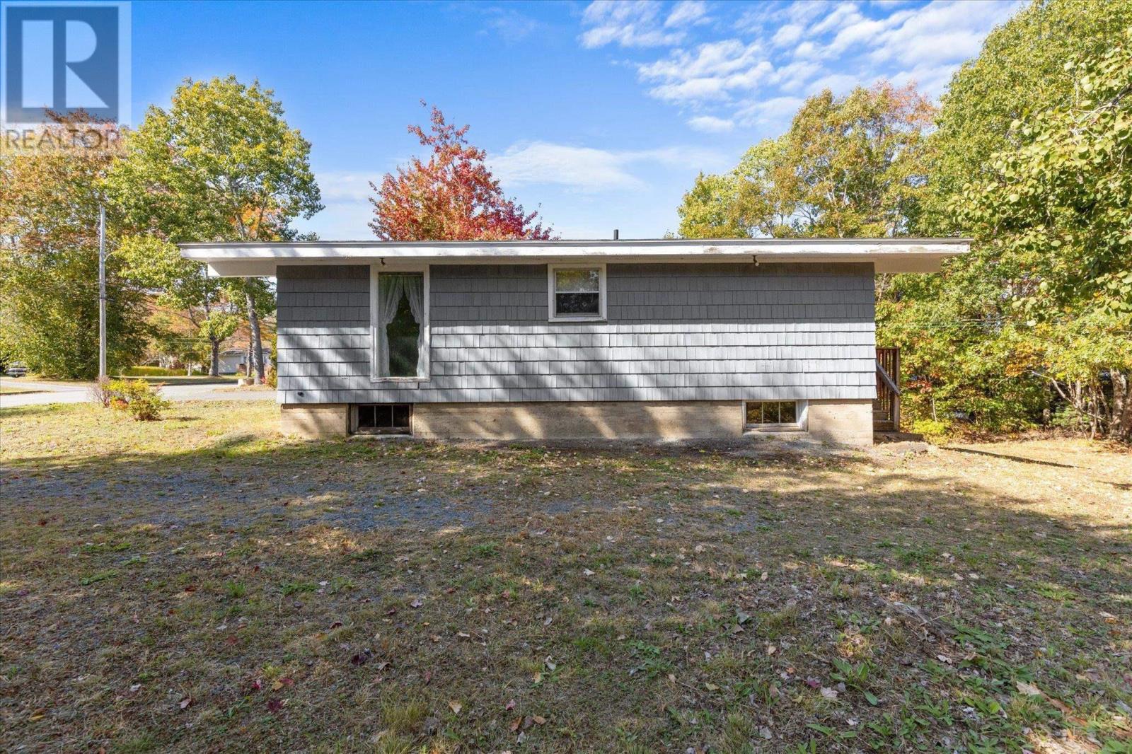 11 Medway Street, Bridgewater, Nova Scotia  B4V 1J8 - Photo 37 - 202525415