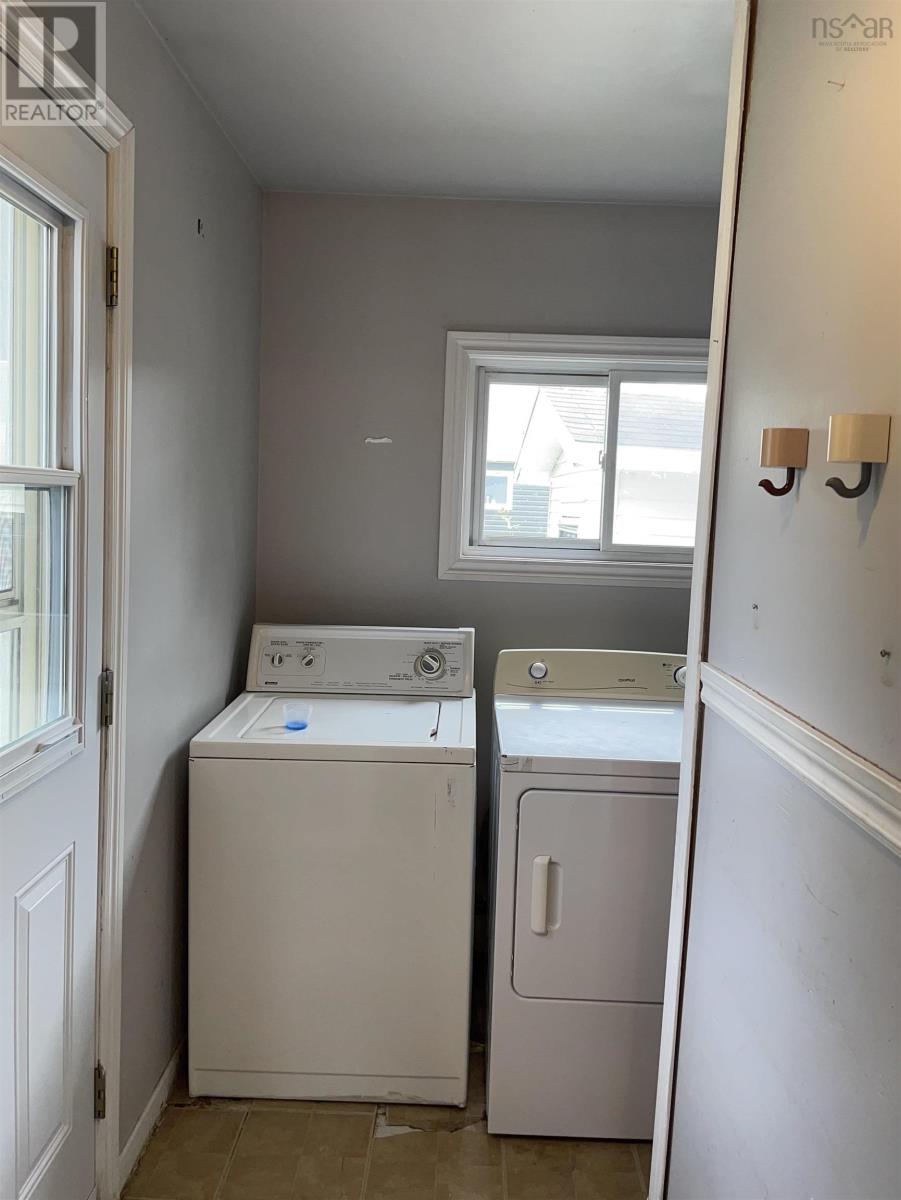 88 Catherine Street, Glace Bay, Nova Scotia  B1A 2K3 - Photo 13 - 202524422