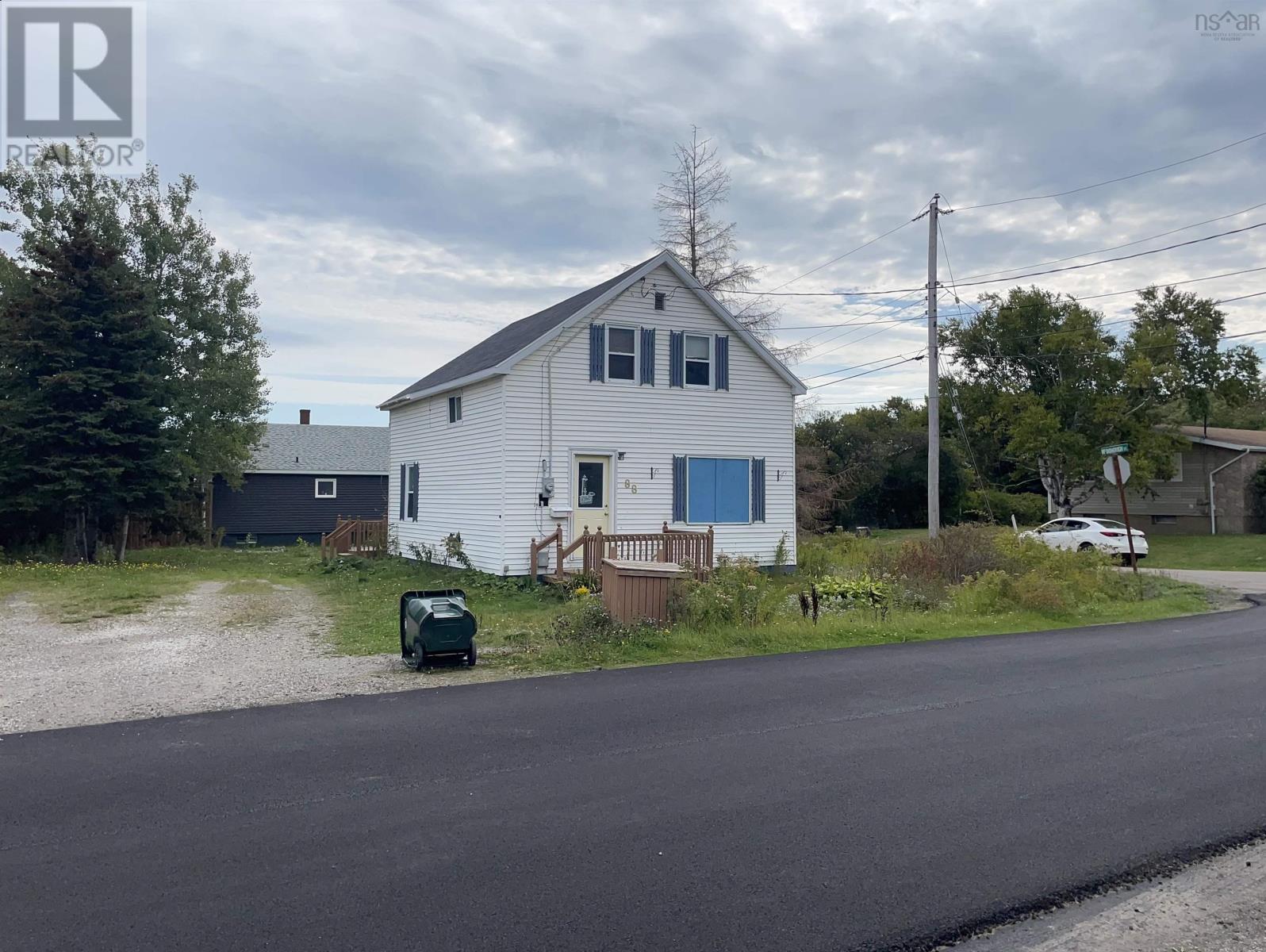 88 Catherine Street, Glace Bay, Nova Scotia  B1A 2K3 - Photo 1 - 202524422