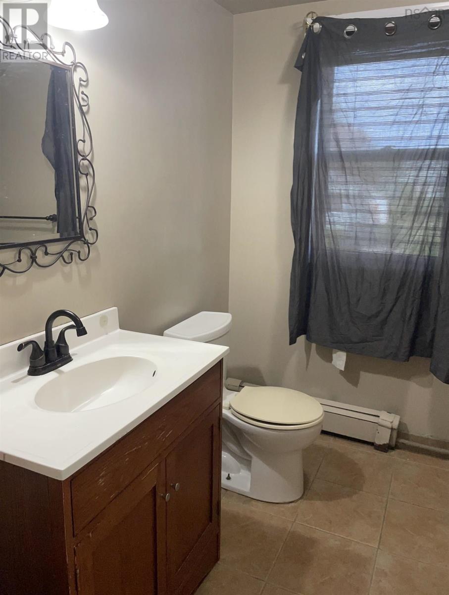 88 Catherine Street, Glace Bay, Nova Scotia  B1A 2K3 - Photo 14 - 202524422