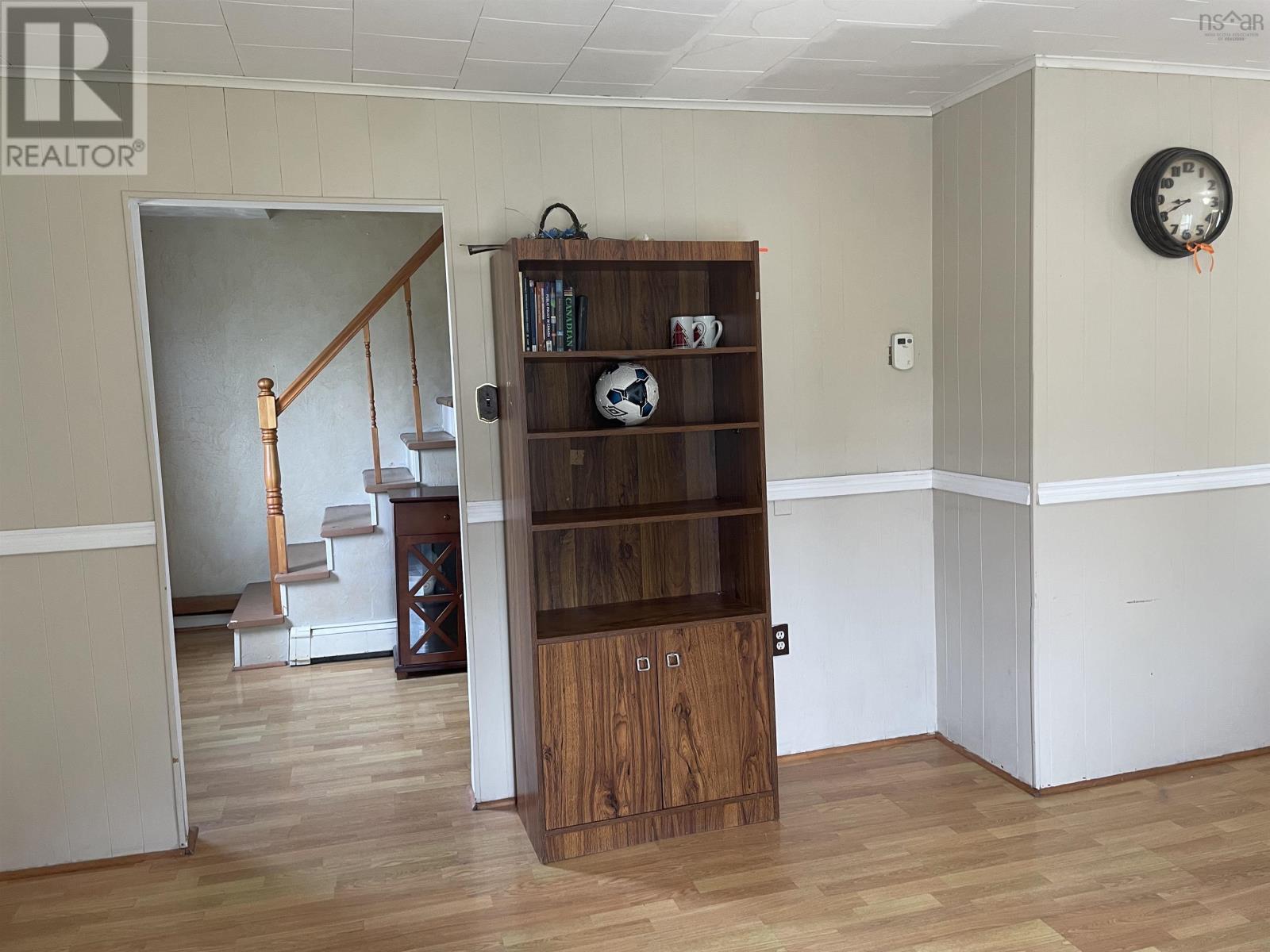 88 Catherine Street, Glace Bay, Nova Scotia  B1A 2K3 - Photo 3 - 202524422