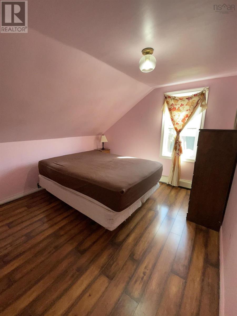 88 Catherine Street, Glace Bay, Nova Scotia  B1A 2K3 - Photo 8 - 202524422