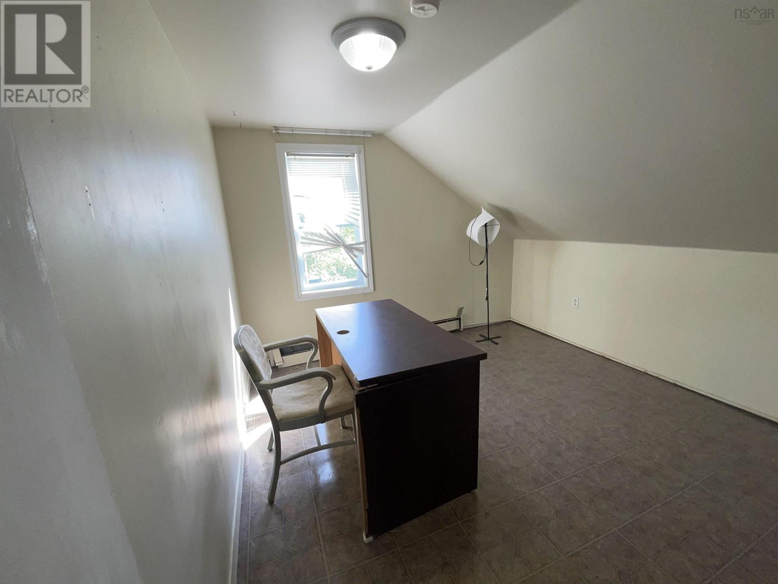 88 Catherine Street, Glace Bay, Nova Scotia  B1A 2K3 - Photo 9 - 202524422