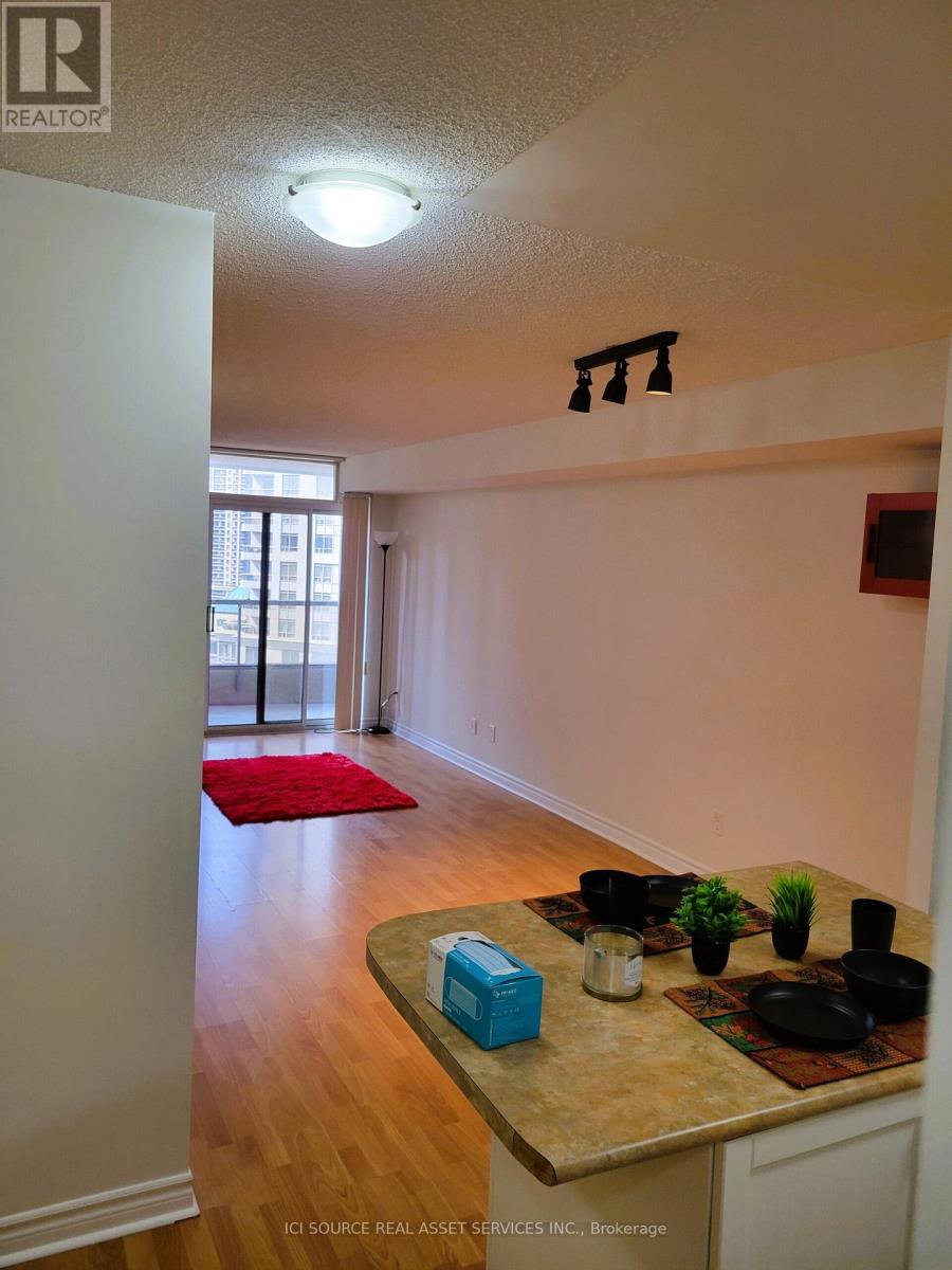 1604 - 3880 Duke Of York Boulevard, Mississauga, Ontario  L5B 4M7 - Photo 14 - W12511004