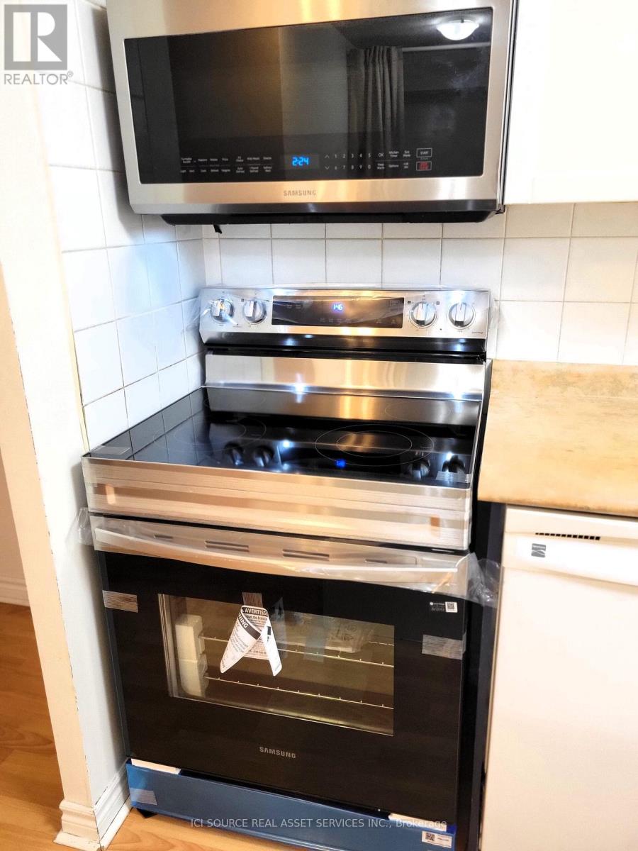 1604 - 3880 Duke Of York Boulevard, Mississauga, Ontario  L5B 4M7 - Photo 16 - W12511004