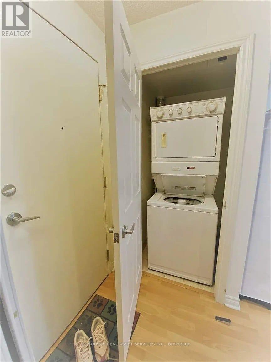 1604 - 3880 Duke Of York Boulevard, Mississauga, Ontario  L5B 4M7 - Photo 21 - W12511004