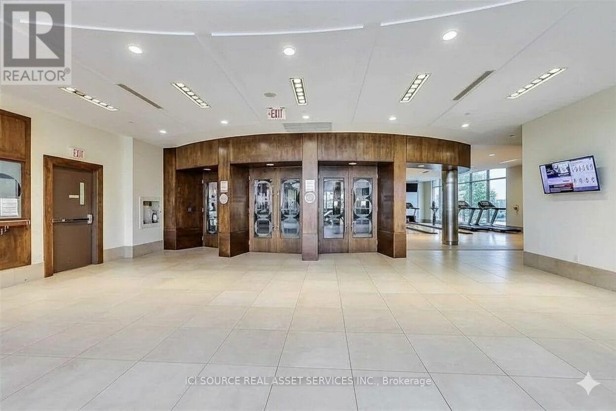 1604 - 3880 Duke Of York Boulevard, Mississauga, Ontario  L5B 4M7 - Photo 4 - W12511004