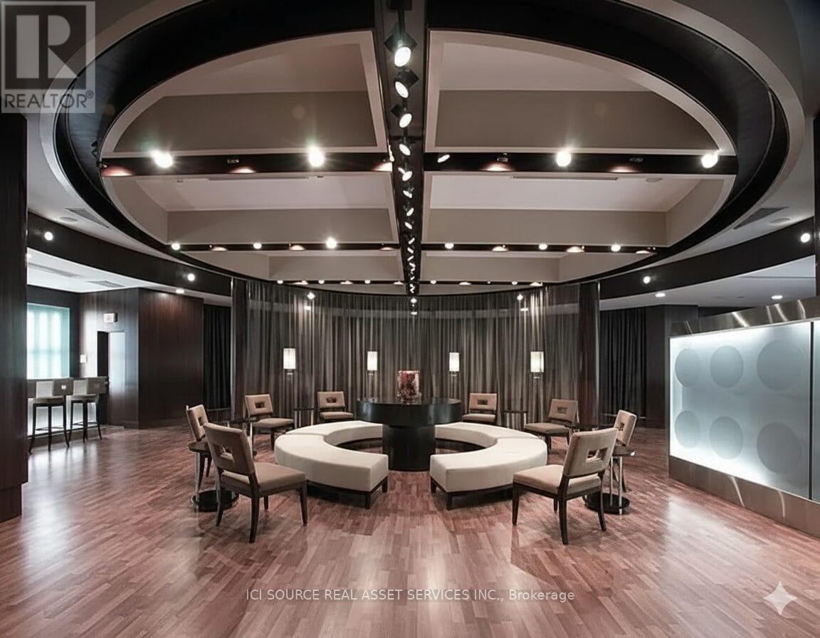 1604 - 3880 Duke Of York Boulevard, Mississauga, Ontario  L5B 4M7 - Photo 5 - W12511004