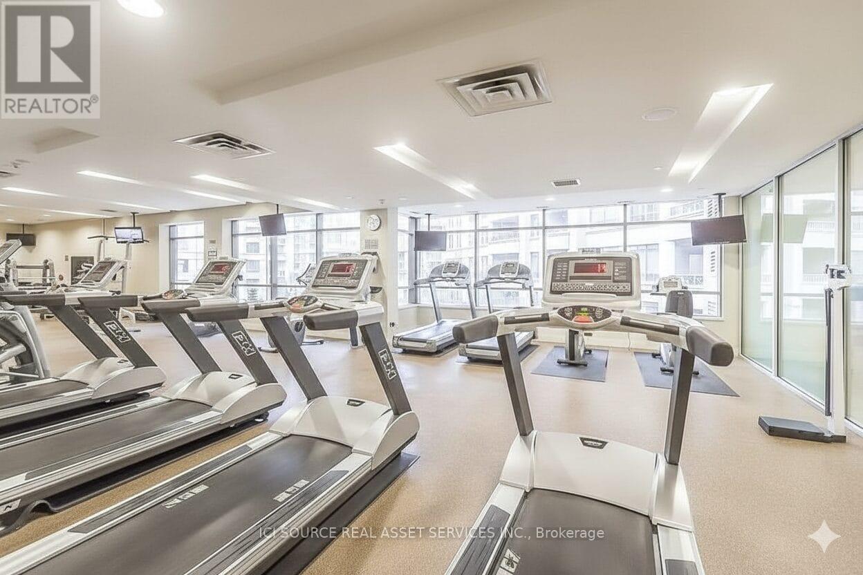 1604 - 3880 Duke Of York Boulevard, Mississauga, Ontario  L5B 4M7 - Photo 6 - W12511004