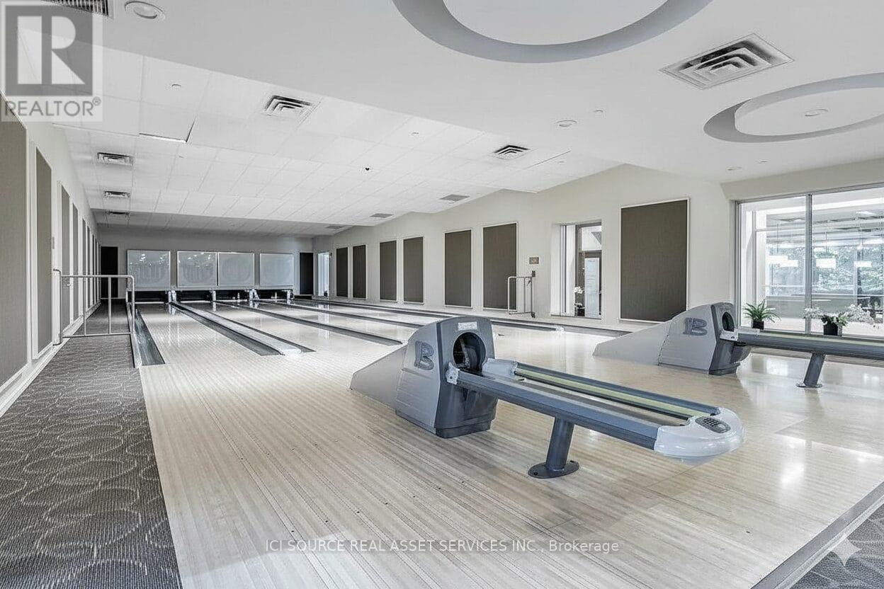 1604 - 3880 Duke Of York Boulevard, Mississauga, Ontario  L5B 4M7 - Photo 8 - W12511004