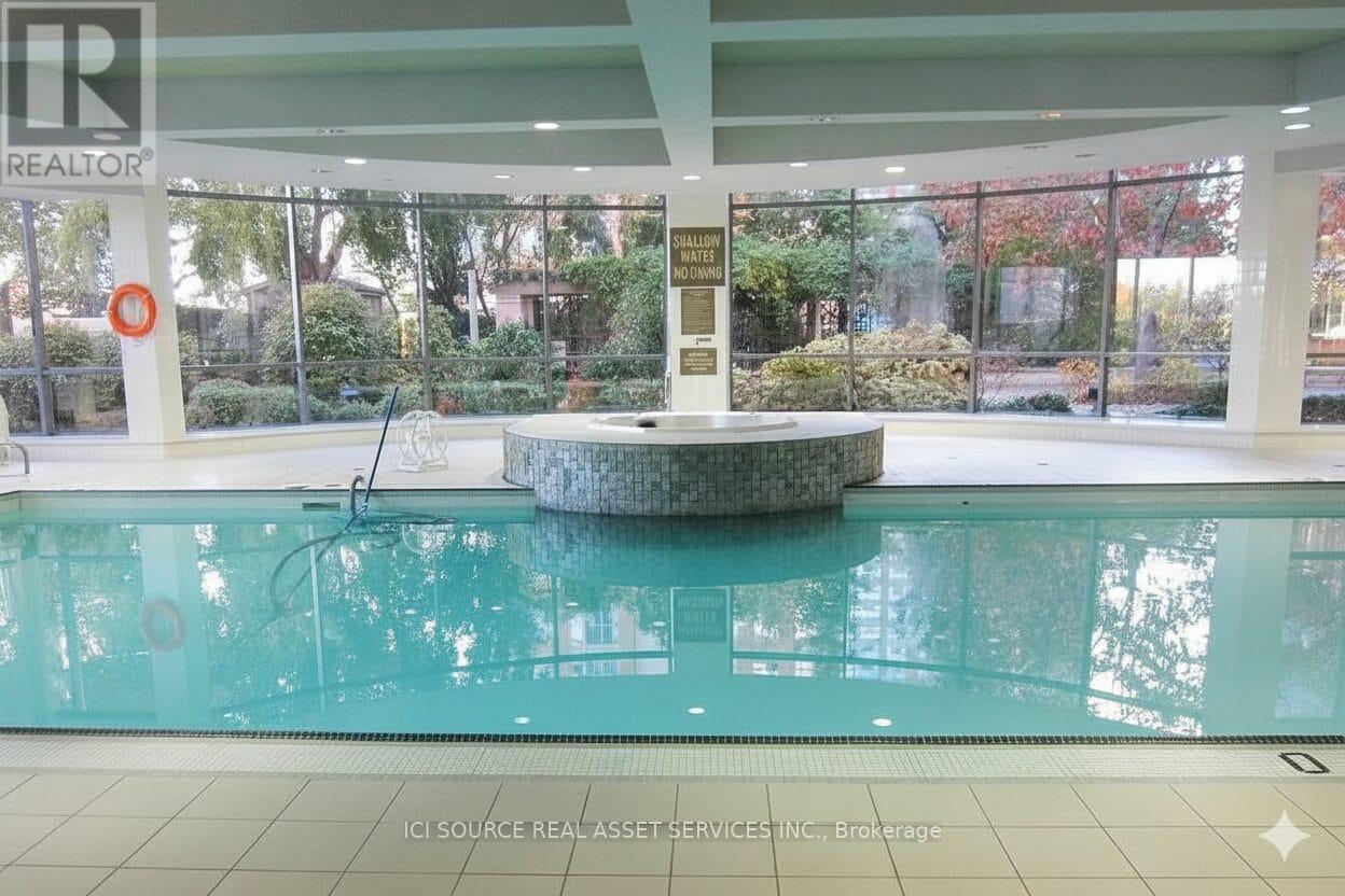 1604 - 3880 Duke Of York Boulevard, Mississauga, Ontario  L5B 4M7 - Photo 9 - W12511004